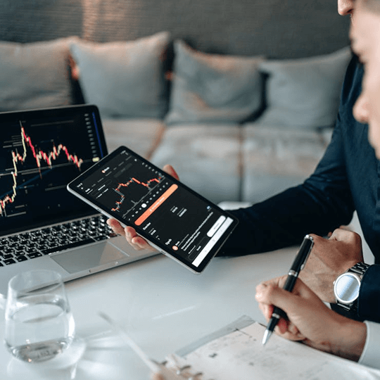 RiseVest équipe d'experts en investissement cryptographique